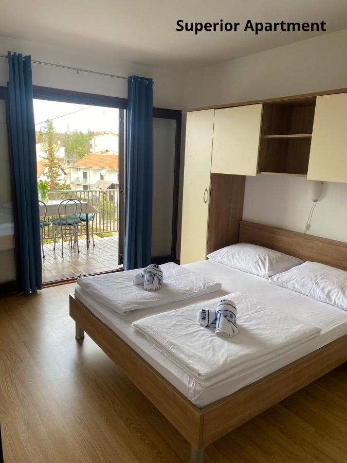 Apartments Zivko Малинска Экстерьер фото
