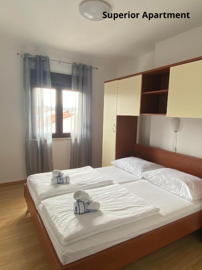 Apartments Zivko Малинска Экстерьер фото